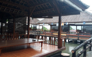 Panorama Resto And Cafe outside