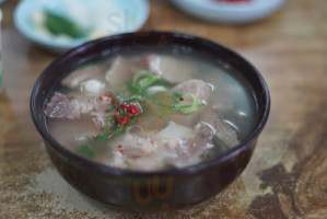 전통돼지국밥 food