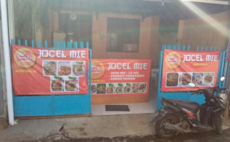 Jocel Mie (non Halal) food