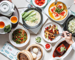 Xīn Qiáo Nòng Táng food