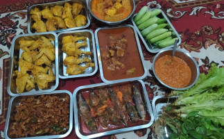 Warung Nasi Tibelat Bu Nining food