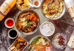 Dà Shuǐ Gāng Shí Pǐn Fāng food