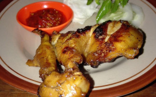 Ayam Bakar Santoso food