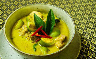 Lotus Thai Kitchen food