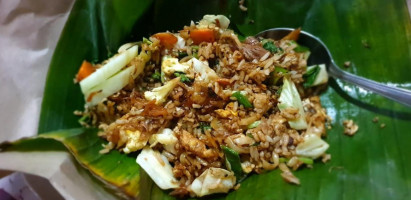 Warung Nasi Goreng Ikhlas food