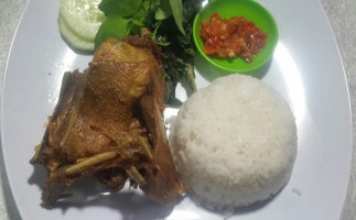 Bebek Ayam Goreng Pak'e Raden food