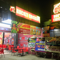 Rocket Chicken Nguter food