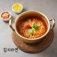 Kimchi Omoni food