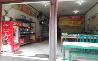 Sate Kambing Pojok Stasiun Gawok food