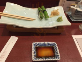 Sushi Sharaku inside
