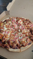 Arnolds Ribs & Pizza food