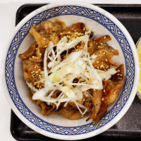 Jí Yě Jiā Xiān Tái Zhōng Shān Diàn food