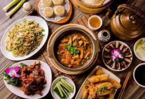 Yā Piàn Guǎn food
