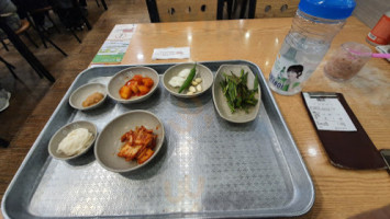 밀양돼지국밥 food