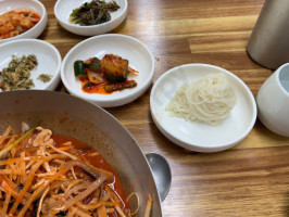 동해곰치 food