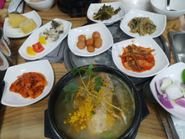 대덕삼계탕 food