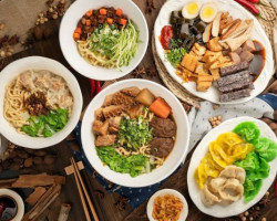 Niú Xiān Miàn Shí Guǎn food