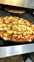 Lawrence's Pizza food