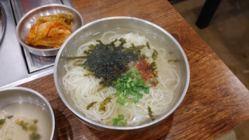 황소곱창구이 food