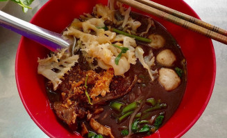 Chen Loong Boat Noodle food