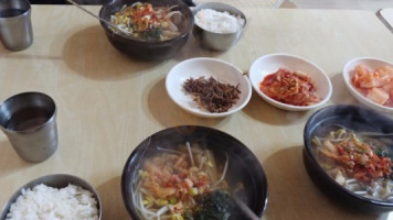 팔우정해장국 food