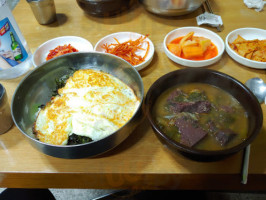 이삭24시해장국 food