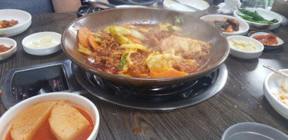 팔복감자탕 food