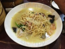 Yàn Chūn Jiǔ Lóu Rén Mín Jiē Diàn food
