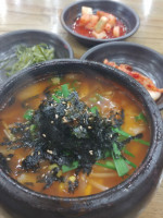 오가리수제비칼국수 food