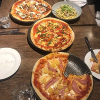 Milano's And Pizzeria food