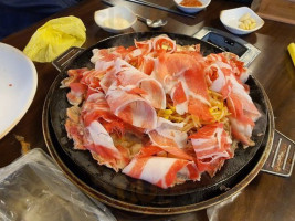 삼겹파티 거제장승포점 food