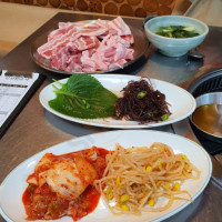 대동헌뒷고기 food