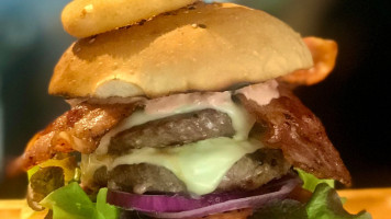 Big Boys’ Burger Club food