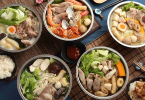 8guō Chòu Chòu Guō Běi Yī Wú Xìng Diàn food