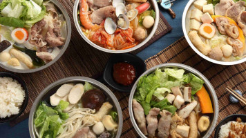 8guō Chòu Chòu Guō Běi Yī Wú Xìng Diàn food