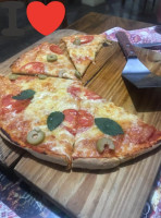 Pizzaria Porao food