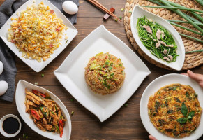 A Gē Chǎo Fàn food