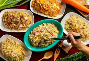 Huì Zhòng Shào Xìng Chǎo Fàn food