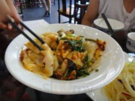 Yì Qín Chuān Fú Yǒng Diàn food