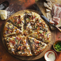 Domino’s Pizza Mawson Act food