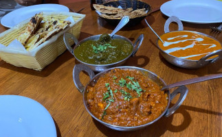 2 Spice Guru Authentic Indian Restaurant food