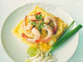 ปิกนิกผัดไทยไข่ห่อ food