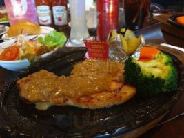 Chokchai Steak House food