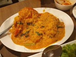 Somboon Seafood Rachada food