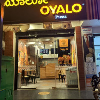 Oyalo Pizza food