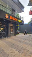 Burger Lounge Nadapuram outside