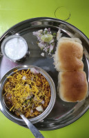 Shrivallabh Misal House food