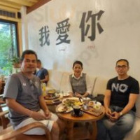 Lyn's The Shanghai Cafe' food