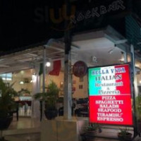 ร้านพิซว่า เบลล่า วิต้า outside