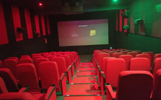 Jadooz Cinema And Vr, Nichlaul, Uttar Pradesh inside